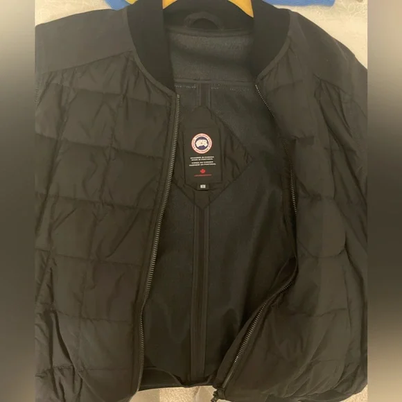 Canada Goose Woman’s Black Bomber Jacket - Picture 4 of 5